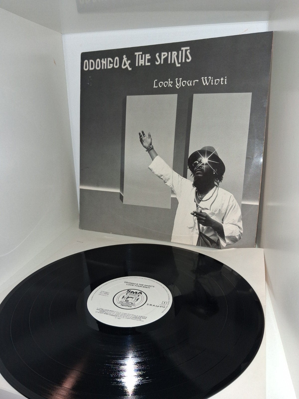 Odongo & The Spirits - Look Your Winti LP (1987), LP, Gebruikt, Verzenden, Originele persing