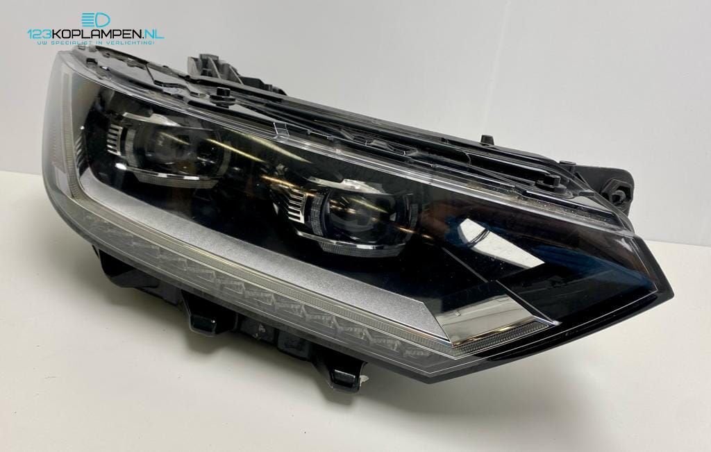 Volkswagen Passat B8 3G Full LED koplamp rechts, Gebruikt, -, Volkswagen, -