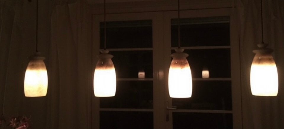 Set van 5 vintage hanglampen met gezandstraalde kappen, Ophalen, Gebruikt, Natuurlijk materiaal, E27 (groot)
