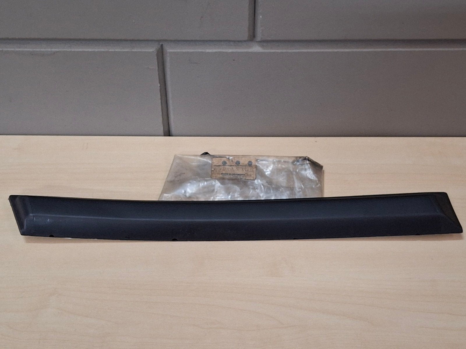 NOS Volkswagen Sierlijst Golf 2 Jetta nieuw, Nieuw, Ophalen of Verzenden, Volkswagen, Voor