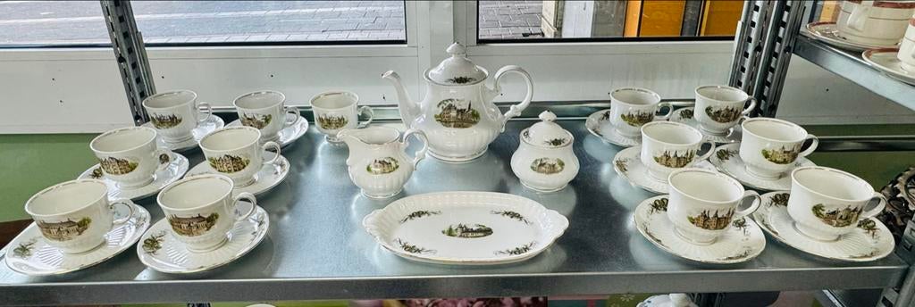 Porseleinen theeservies met kastelen, 29-delig, Antiek en Kunst, Antiek | Porselein, Ophalen