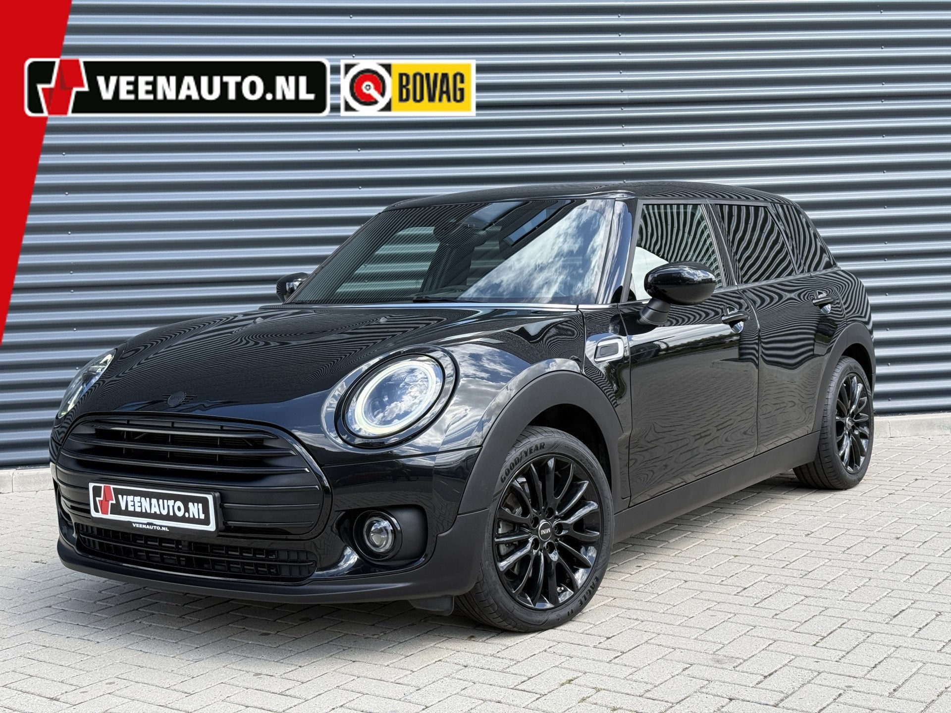 MINI Clubman 1.5 Cooper Leder/Apple/Camera (bj 2023), Auto's, 136 pk, Gebruikt, 715 kg, Zwart