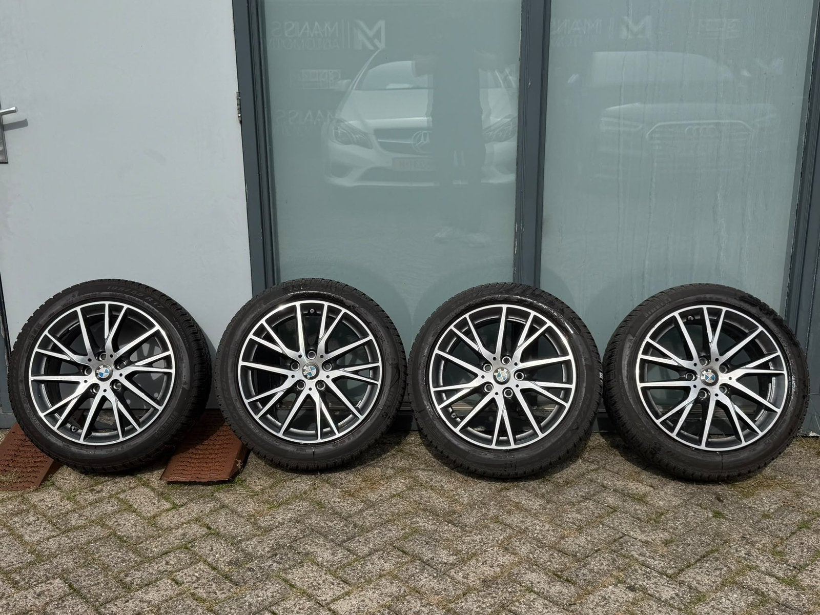 Originele BMW 1-serie (vanaf 2020) winterset met sensor, Ophalen, Gebruikt, Banden en Velgen, 17 inch