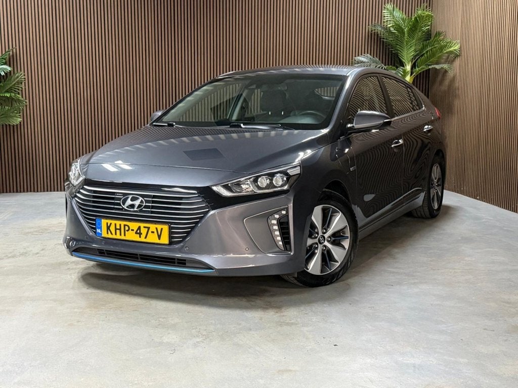 Hyundai IONIQ 1.6 GDi PHEV i-Moti. (bj 2017, semi-automaat), Auto's, Gebruikt, Euro 6, 2 kWh, Plug-in hybride