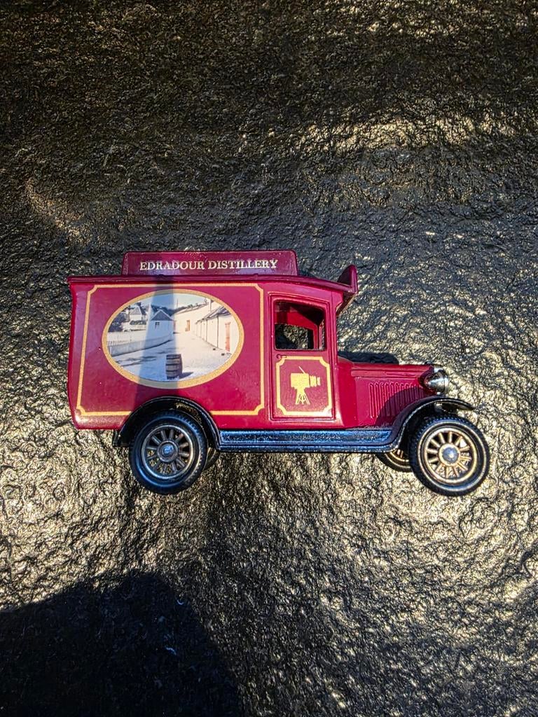 Lledo Days Gone Edradour Distillery Truck Verzamelauto, Hobby en Vrije tijd, Modelauto's | Overige schalen, Ophalen of Verzenden