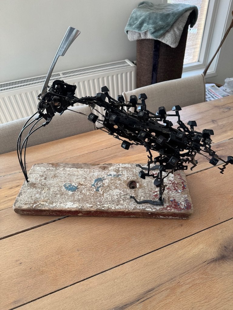 Beeld (gemaakt van typemachine), Ophalen, Zo goed als nieuw, Overige typen