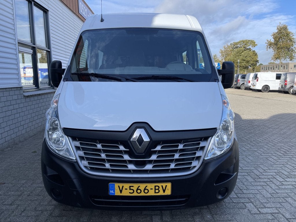 Renault Master T35 2.3 dCi 130pk L2H2 DC 6 persoons / vaste, Auto's, Bestelauto's, Stof, Gebruikt, 4 cilinders, Renault