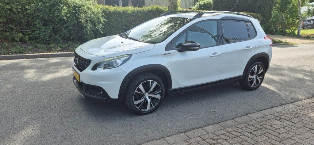 Peugeot 2008 1.2 Pure Tech GT Line*navigatie*camera*ECC*crui, Auto's, Voorwielaandrijving, Met garantie (alle), Handgeschakeld