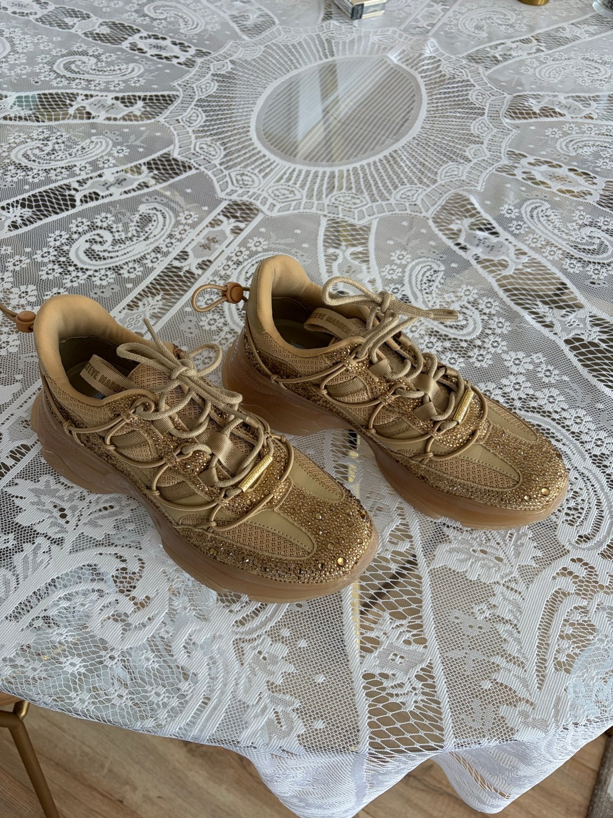 NIEUW! Steve Madden gouden sneakers met glitters, Kleding | Dames, Schoenen, Ophalen, Zo goed als nieuw, Overige kleuren, Sneakers of Gympen
