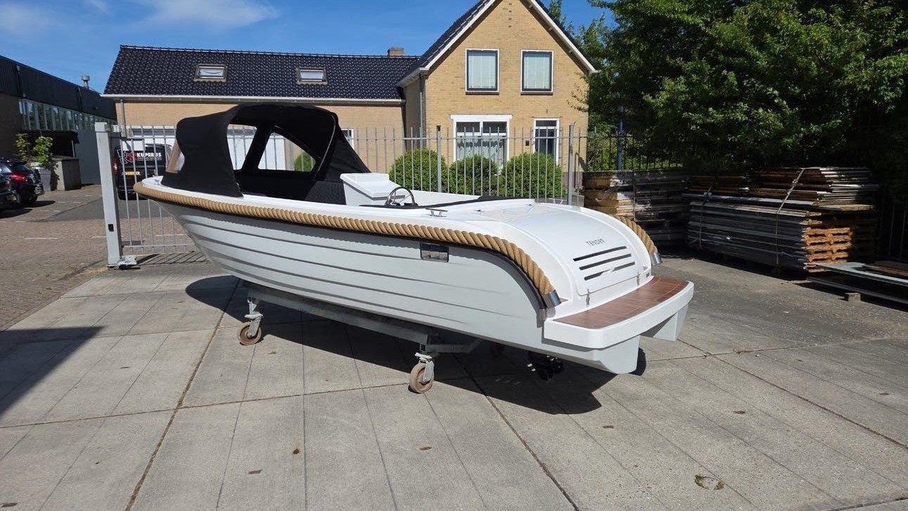 555 Tender sloep  inclusief 9.8 tohatsu nieuw. Cabrioletkap, Watersport en Boten, Sloepen, Ophalen of Verzenden, Nieuw