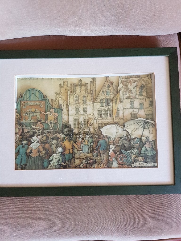 Anton Pieck prent 'De Oliphant' in groene houten lijst, Ophalen of Verzenden
