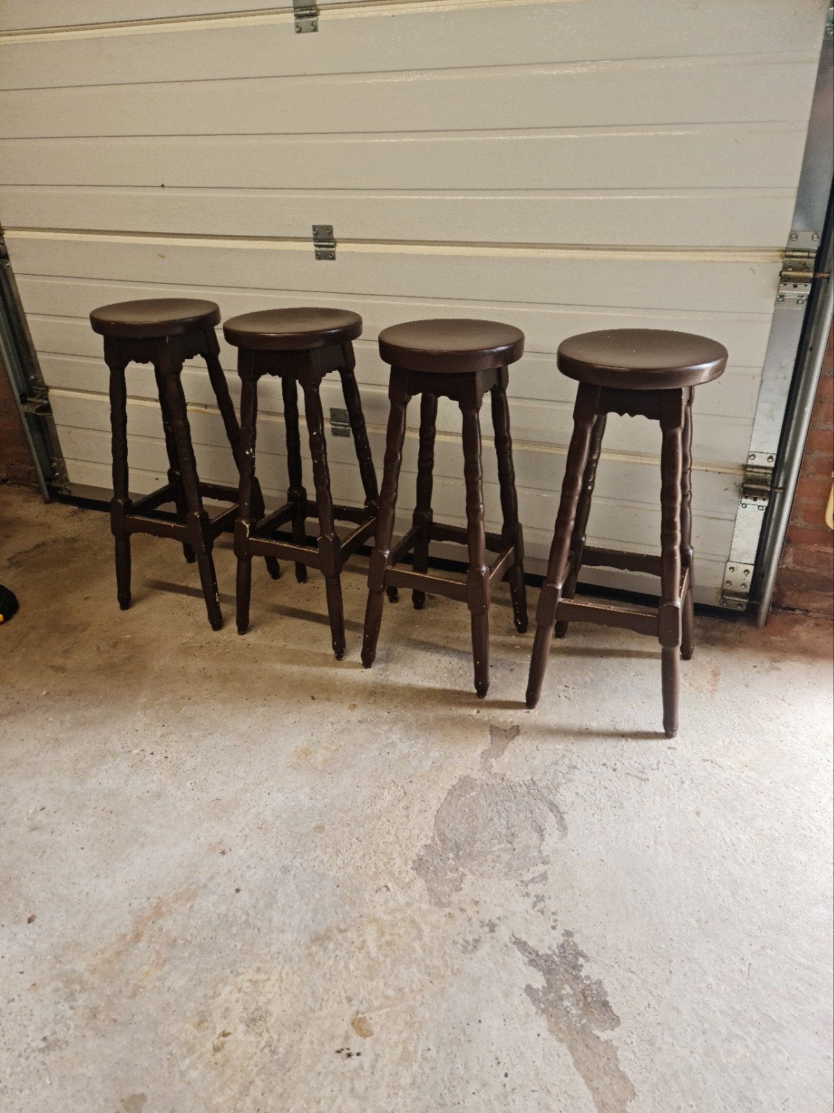 Barkrukken bartafel kroeg, Huis en Inrichting, Barkrukken, 2 krukken, Ophalen, Gebruikt, 60 tot 90 cm