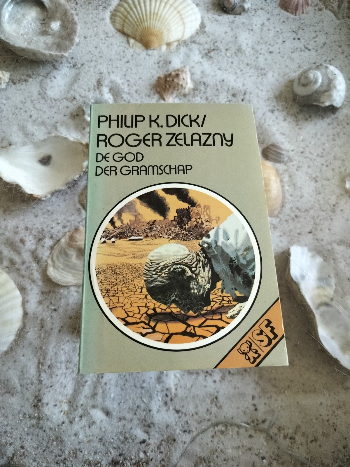 Philip K Dick/Roger Zelazny - God der Gramschap - Bruna SF82, Boeken, Science fiction, Ophalen of Verzenden, Gelezen