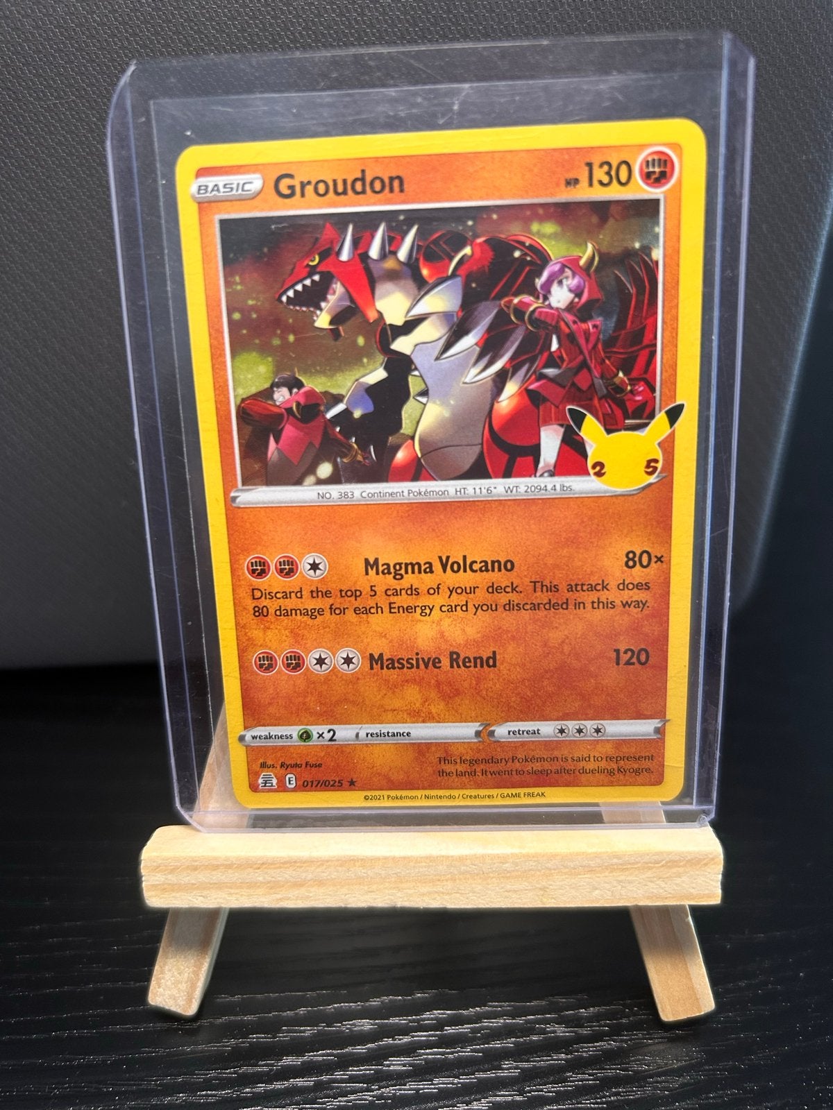 Pokémon Groudon Celebrations NM met sleeve en toploader, Ophalen of Verzenden, Zo goed als nieuw, Losse kaart
