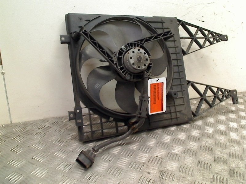 Koelventilator Audi A3 (8L1) (2000-08/2003-05) 1J0121207, Gebruikt, Auto-Union-Straße  1, Ingolstadt 85057, , Duitsland, Info@audi.de