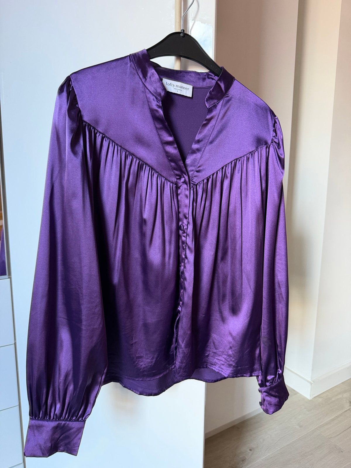 Lofty Manner paarse satijnen blouse - Maat S, Ophalen of Verzenden, Zo goed als nieuw, Maat 36 (S), Paars