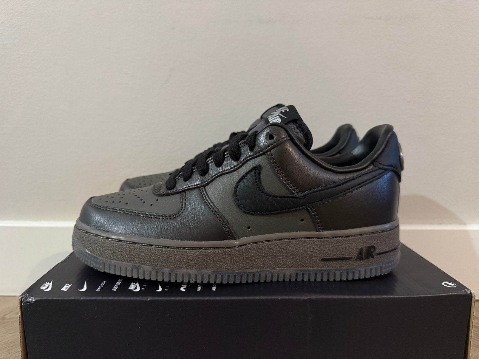 Nike Air Force 1 (size 36,5), Ophalen of Verzenden, Nieuw, Zwart, Sneakers of Gympen