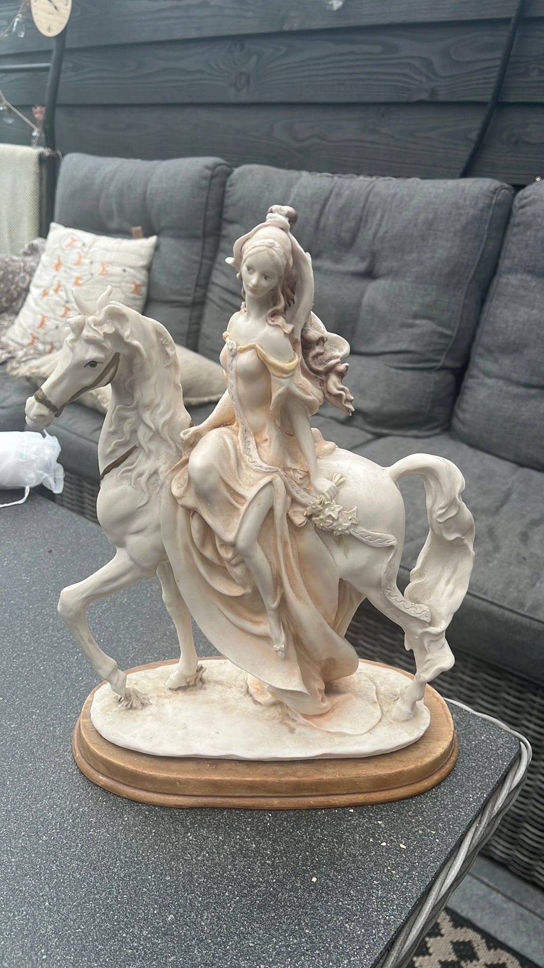 Italië beeldje uit 1985  "Lady on Horse"., Ophalen of Verzenden, Zo goed als nieuw