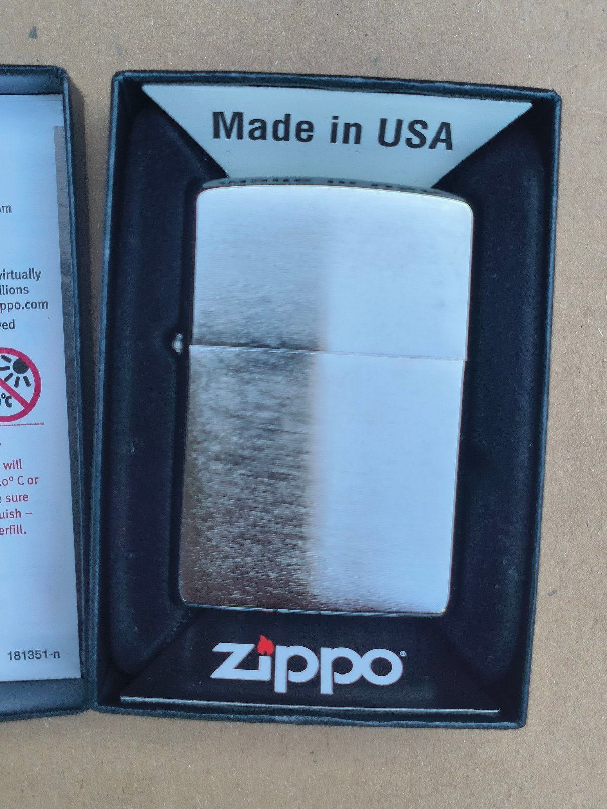 Zippo Regular Brushed Chrome, Ophalen, Nieuw, Aansteker