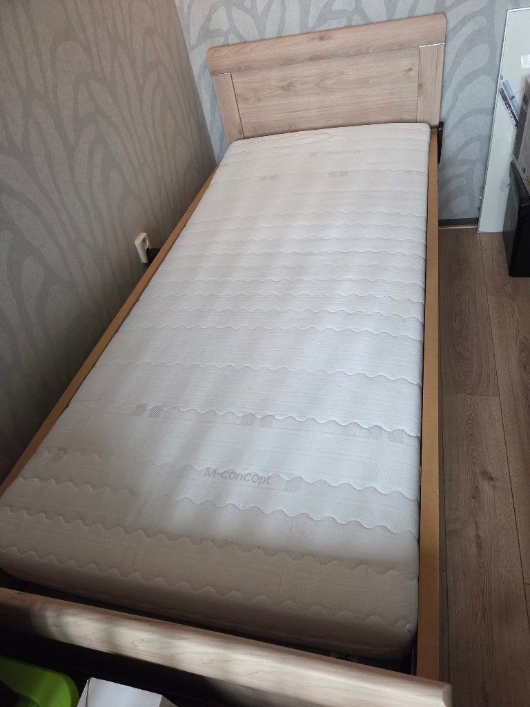 Zgan seniorenbed met elektrisch verstelbare bodem, Ophalen, Verstelbaar, 90 cm, Eenpersoons