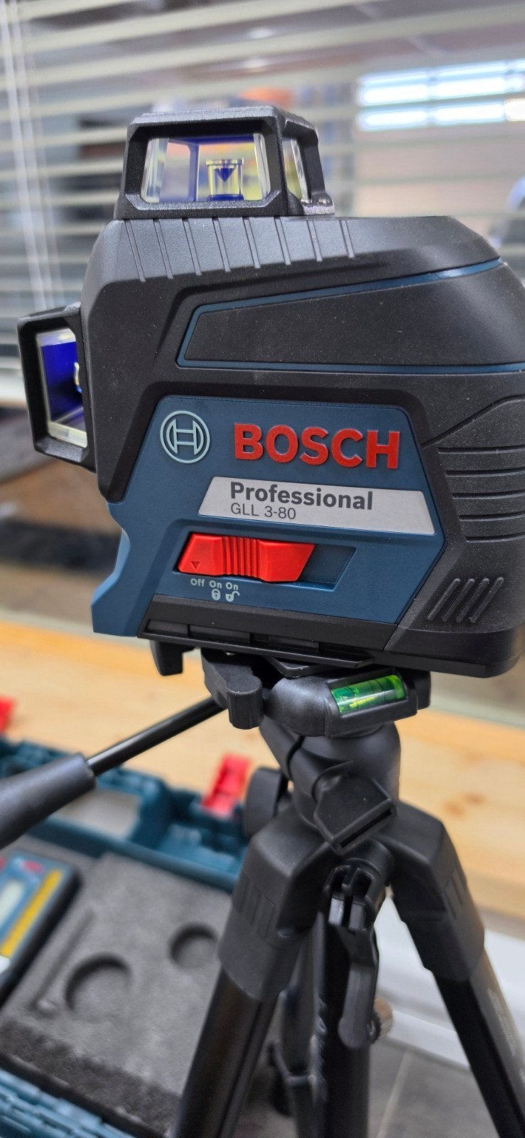 Bosch GLL 3-80 Professional kruislijnlaser en LR 7 ontvanger, Doe-het-zelf en Verbouw, Ophalen of Verzenden, Zo goed als nieuw