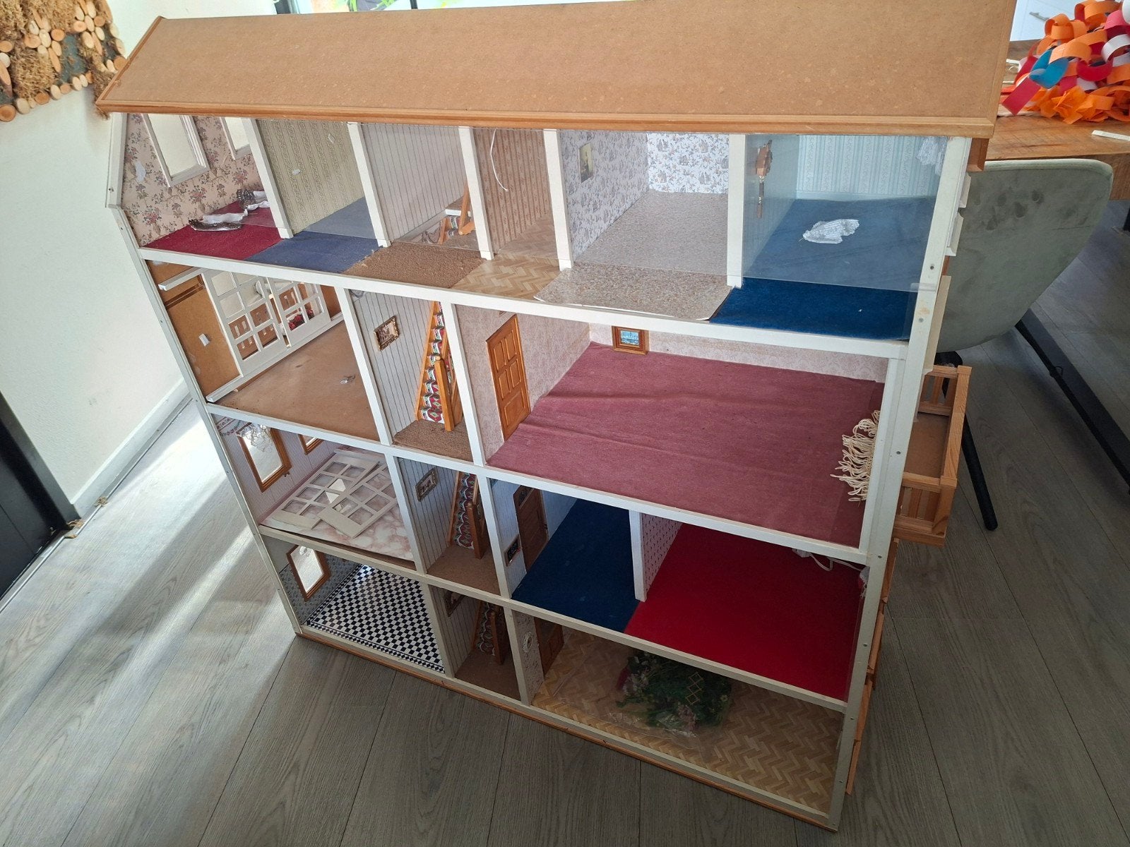 Poppenhuis, Verzamelen, Ophalen