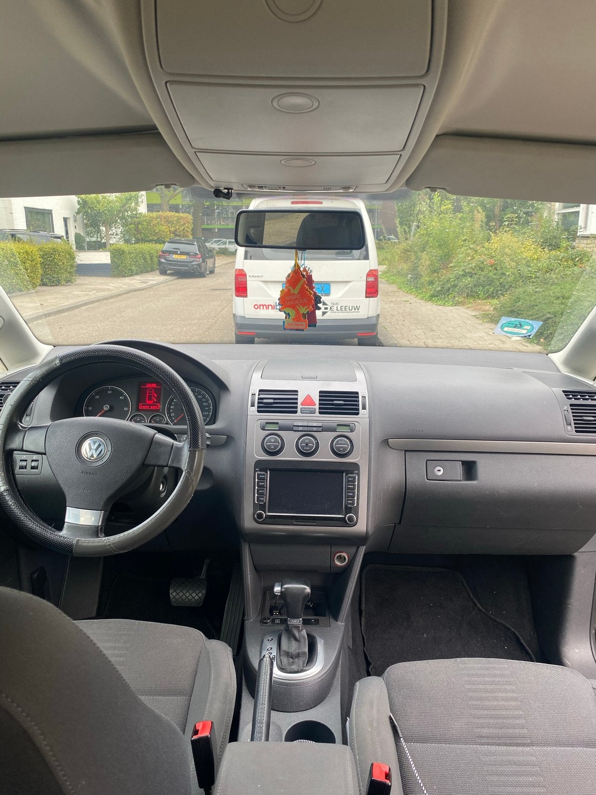Volkswagen Touran 2.0 TDI 103KW AUT 2007 Zwart, 15 km/l, 4 cilinders, 7 stoelen, Zwart