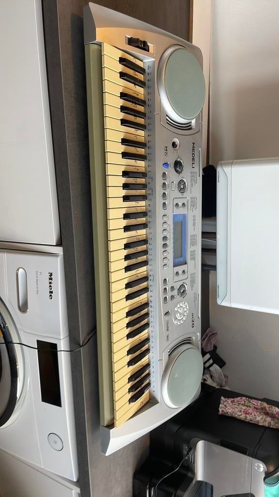 Medeli keyboard, Muziek en Instrumenten, Keyboards, Ophalen of Verzenden, Zo goed als nieuw, 61 toetsen, Medeli