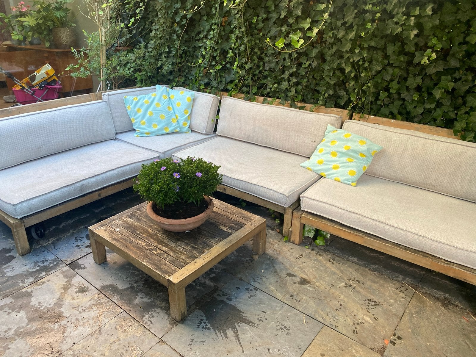Houten loungeset met kussens en salontafel, Tuin en Terras, Ophalen, Gebruikt, Meer dan 8 zitplaatsen, Loungeset