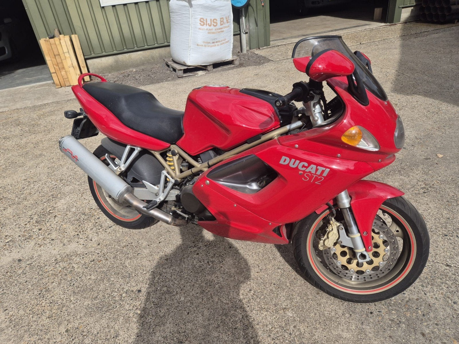 Ducati ST2  (opknapper), Motoren, Motoren | Honda, 2 cilinders, Sportuitlaat, 944 cc, Motorrijbewijs A