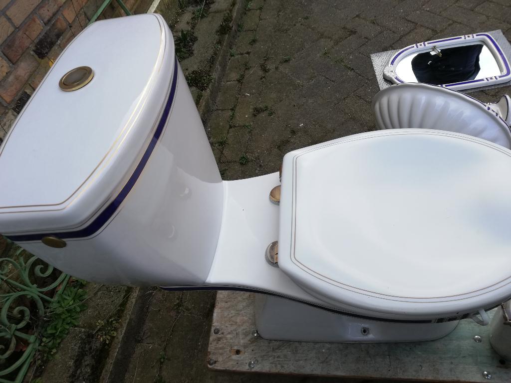 Toilet, Decor royal blue goudkleurig afgebiesd, Antiek en Kunst, Curiosa en Brocante, Ophalen