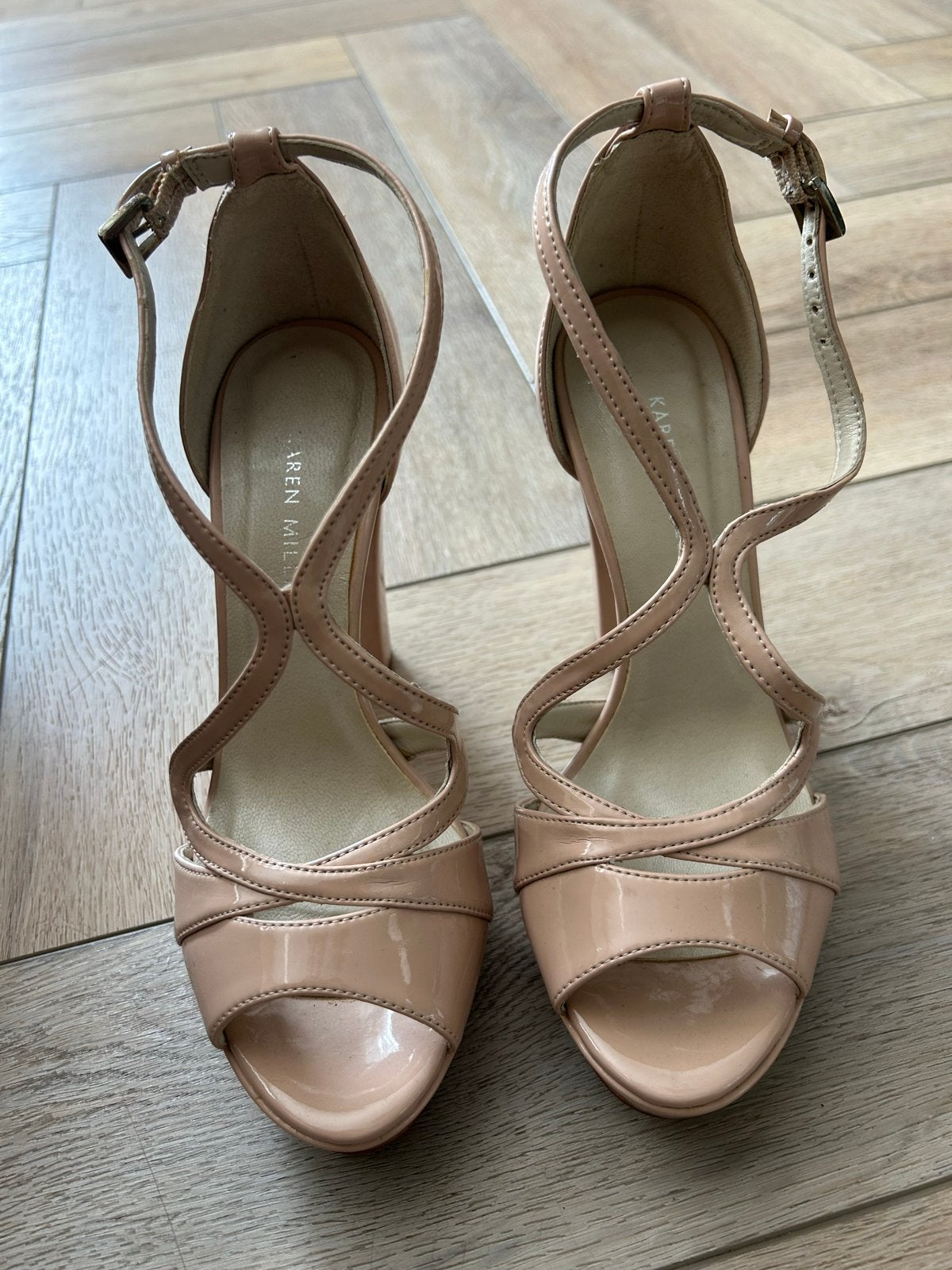 Karen Millen Hakken Maat 37 - Nude Lakleer, Pumps, Beige, Ophalen of Verzenden, Zo goed als nieuw