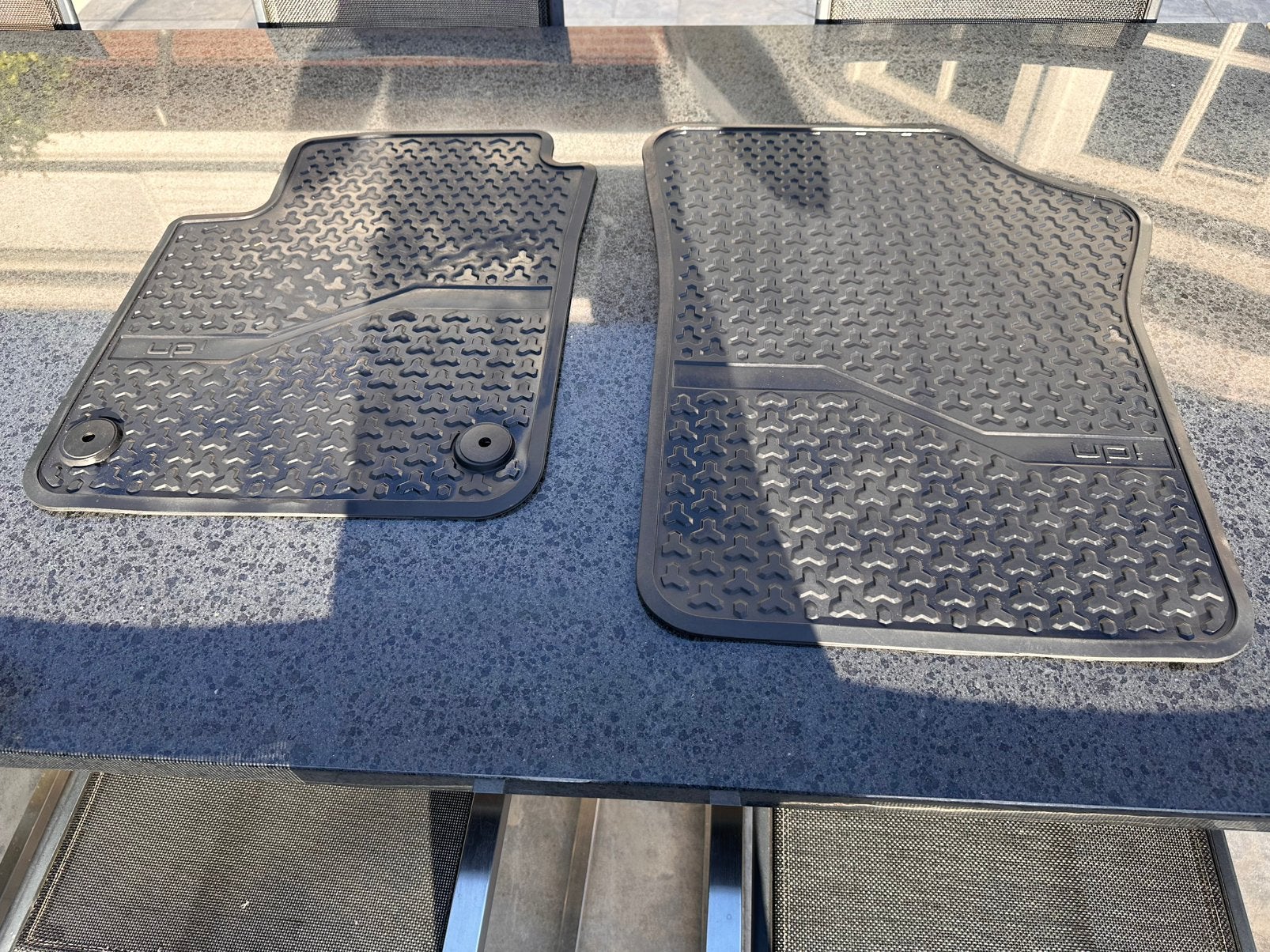 VW Up! rubberenmattenset voorzijde 1S1.061.501, Ophalen, Zo goed als nieuw