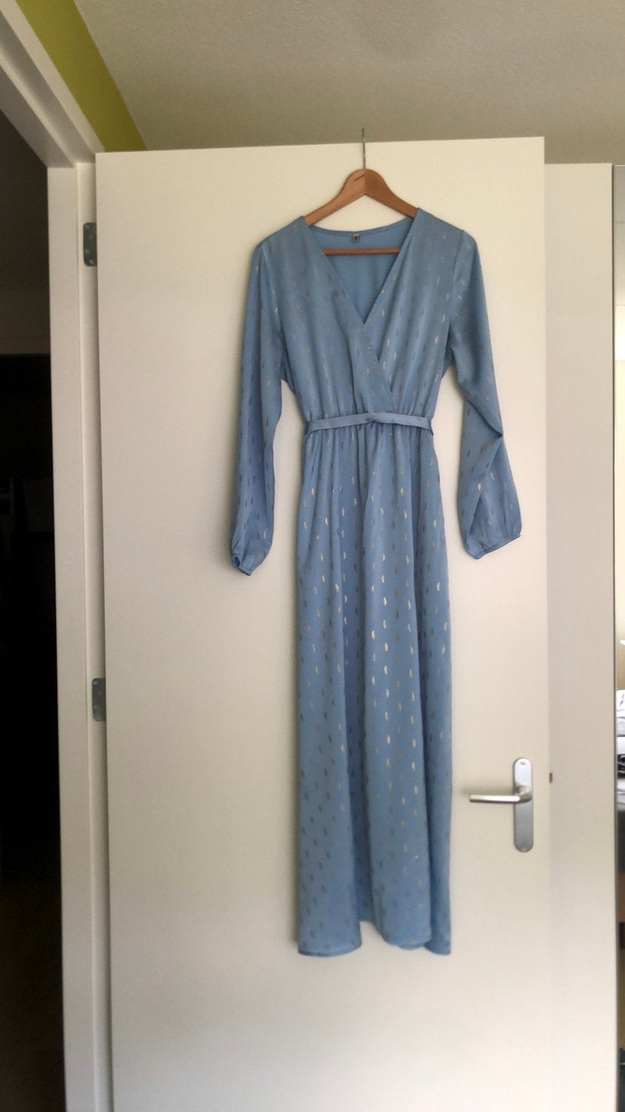 Longdress blauw/goud, maat M/L, Kleding | Dames, Jurken, Maat 38/40 (M), Blauw, Ophalen of Verzenden, Zo goed als nieuw