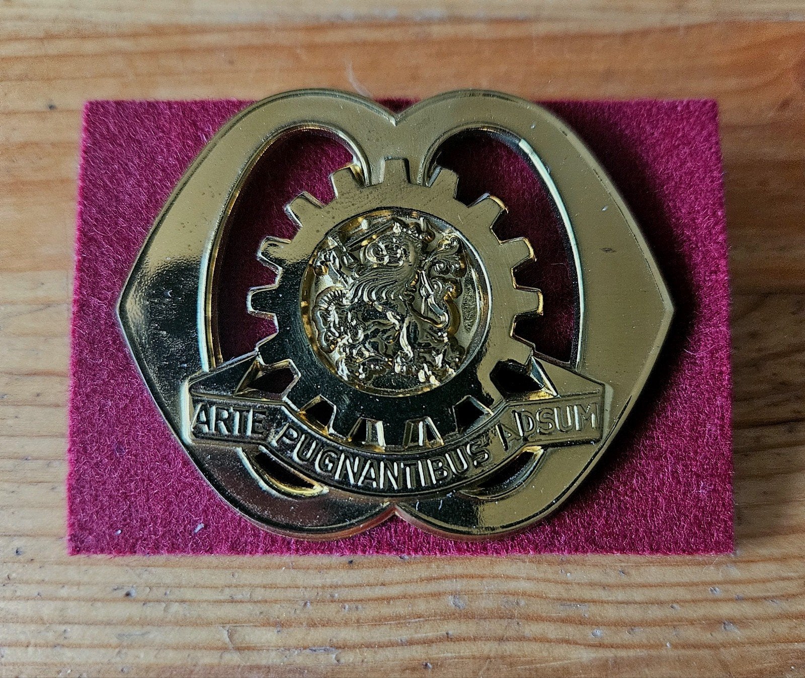 Baretembleem Technische Staf, Ophalen of Verzenden, Landmacht, Nederland, Embleem of Badge