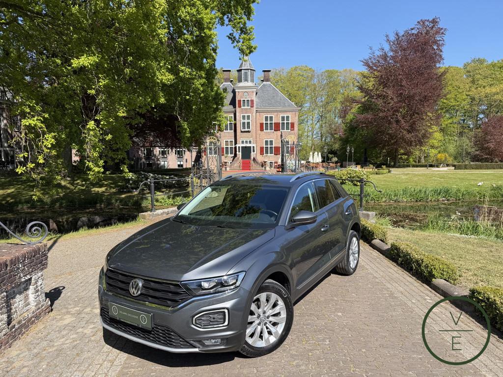Volkswagen T-Roc 1.5 TSI Sport 150PK DSG | Camera | Adpative, Stof, 4 cilinders, 150 pk, Bedrijf