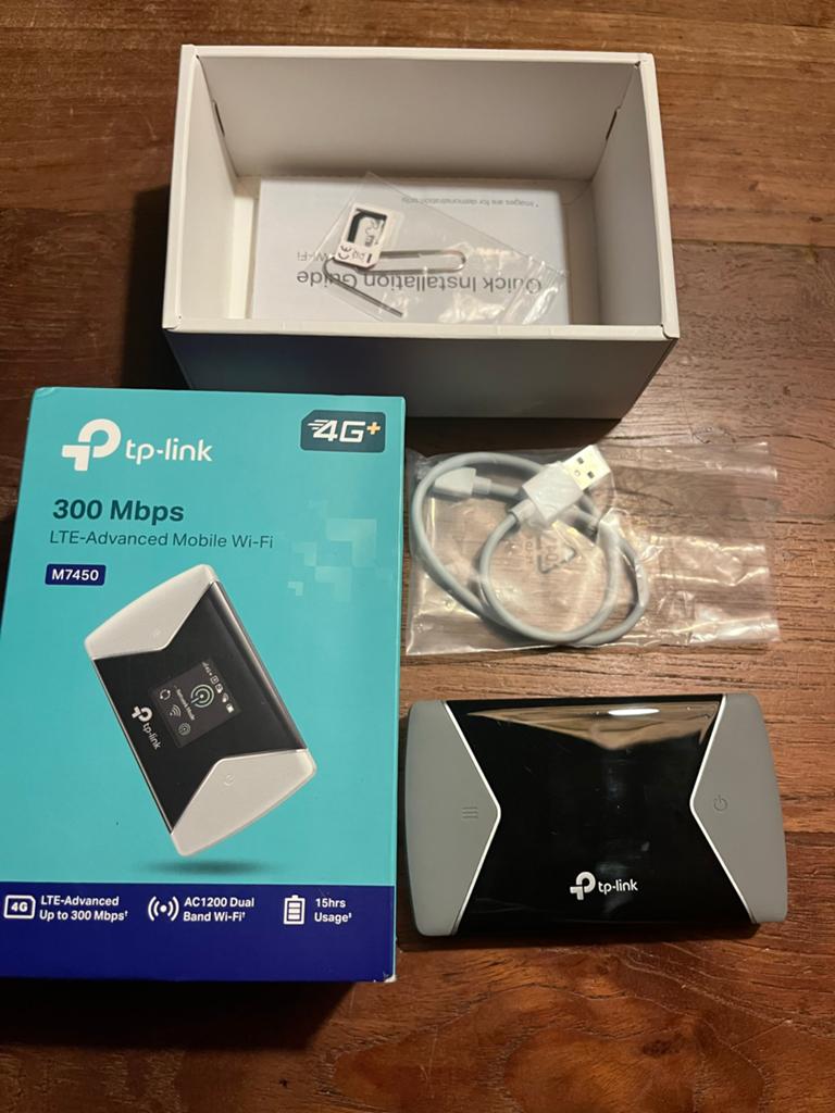 TP-Link M7450 300 Mbps Mobiele WiFi Router - Z.g.a.n., Ophalen of Verzenden, Zo goed als nieuw, Router