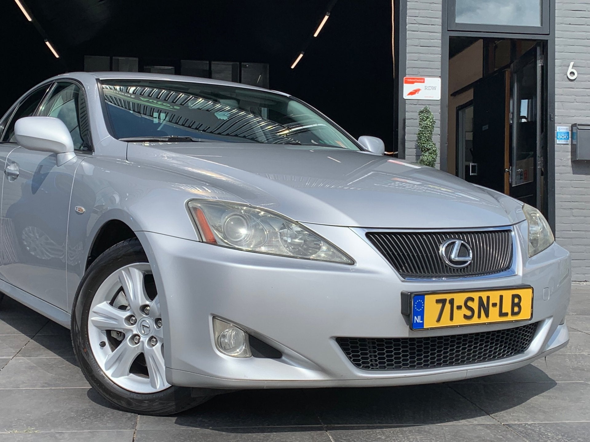 Lexus IS 250 Business|1e eig|NAP|Dealer OH|PDC|Airco|Cruise, Auto's, Lexus, 2500 cc, Dealer onderhouden, Gebruikt, Parkeersensor
