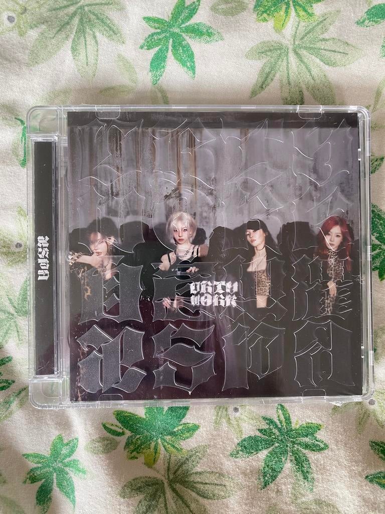 SEALED aespa dirty work jewel case versie nieuw ongeopend, Ophalen of Verzenden, Zo goed als nieuw, Aziatisch
