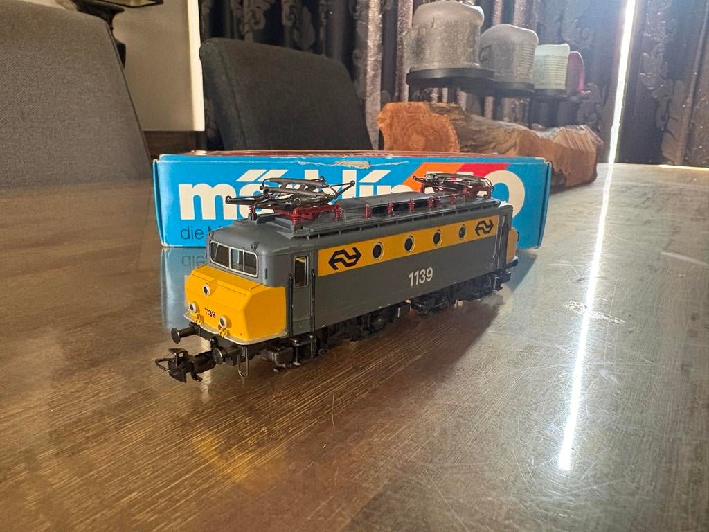 Märklin Hamo NS 1100 Locomotief - Gelijkstroom, Gebruikt, Ophalen of Verzenden, NS, Märklin