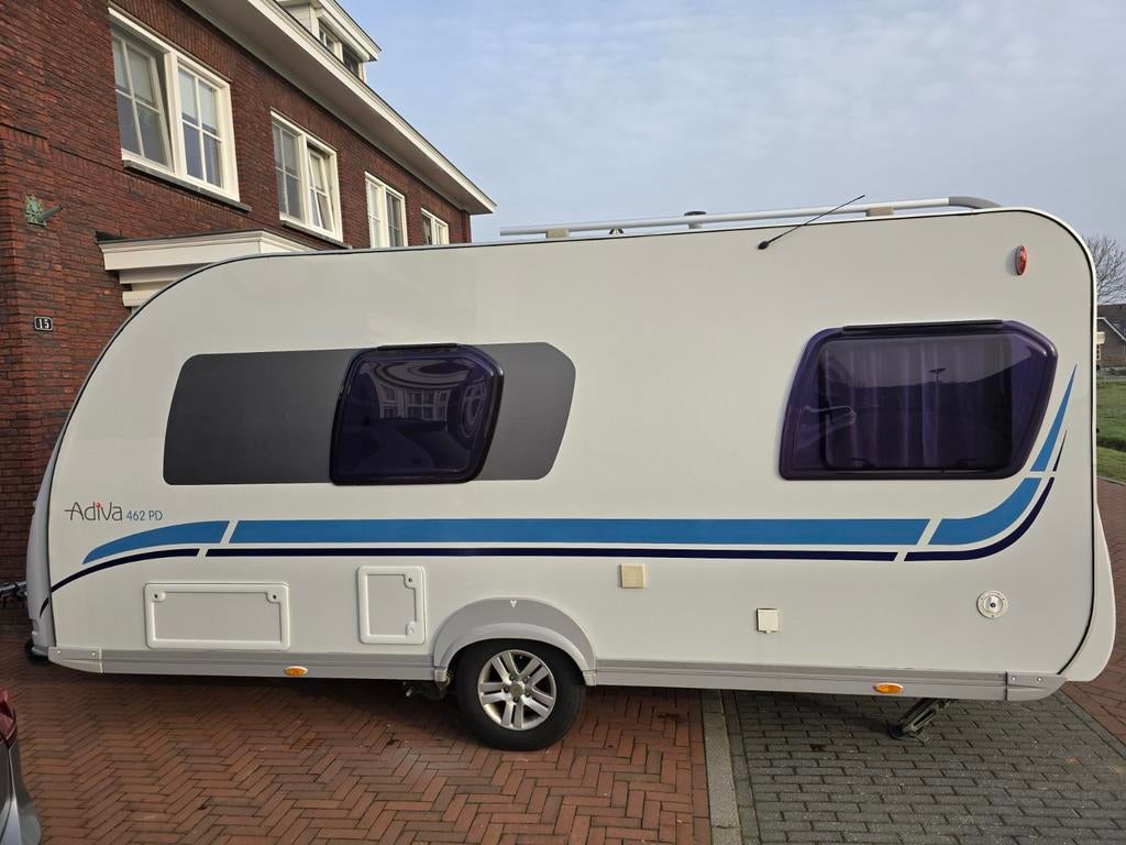TE HUUR 5 pers. caravan - MOVER - Uwis Stapelbed - compleet