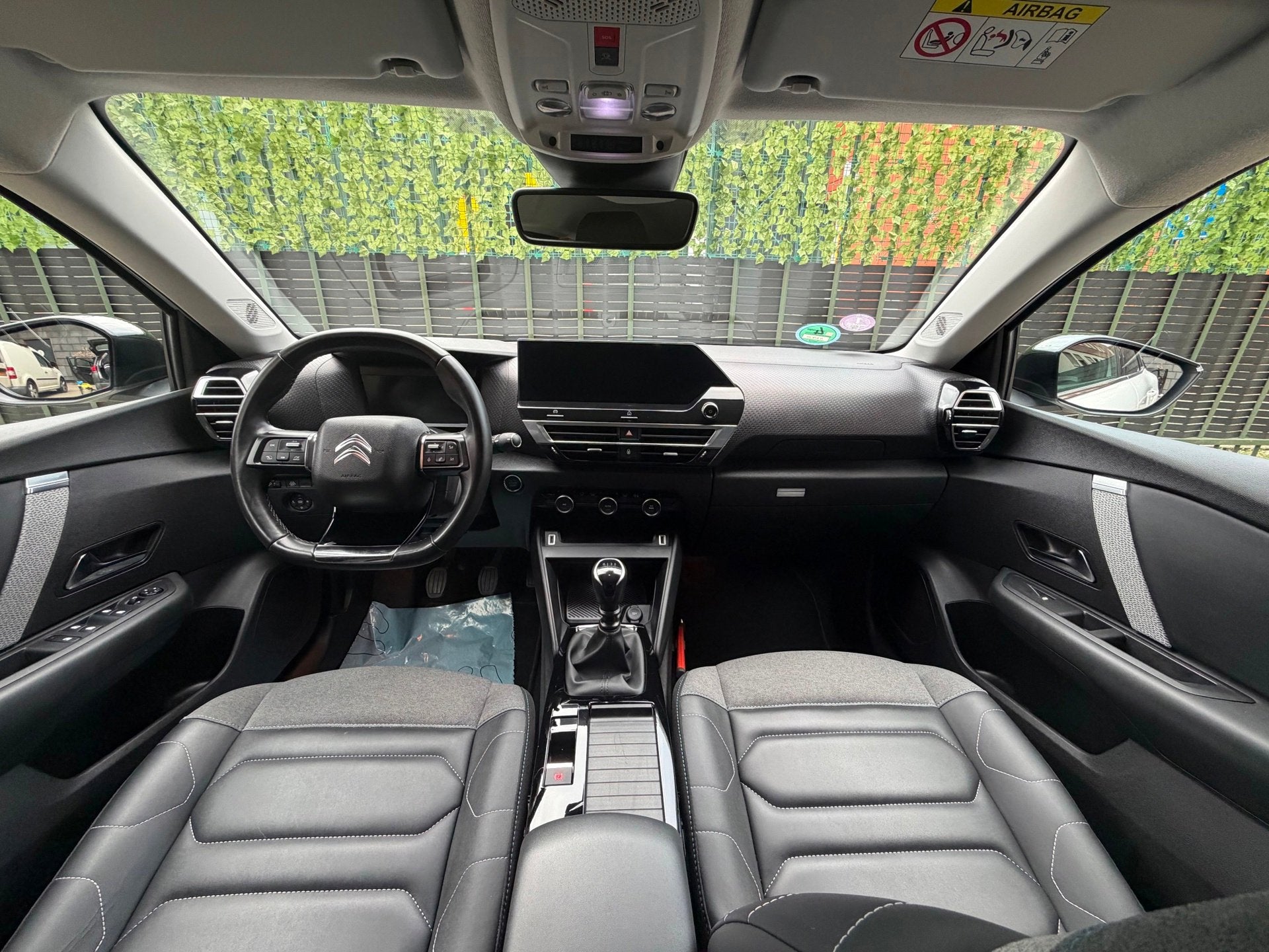 Foto 17 van Citroen C4 1.2 Puretech Shine wit 2021 TREKHAAK|LED|NAVI|NAP