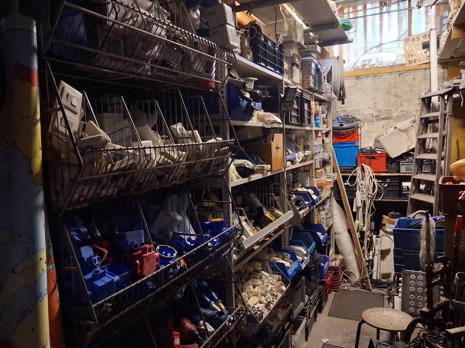 Diverse elektrische installatiematerialen en onderdelen, Ophalen of Verzenden