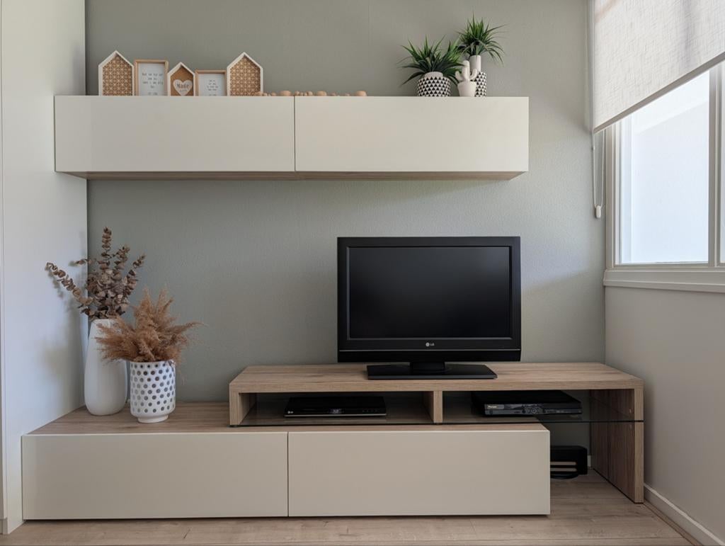 Z.G.A.N Hoogglans wit/eiken tv-wandmeubel,aanpasbare breedte, Ophalen, Glas, Zo goed als nieuw, 200 cm of meer