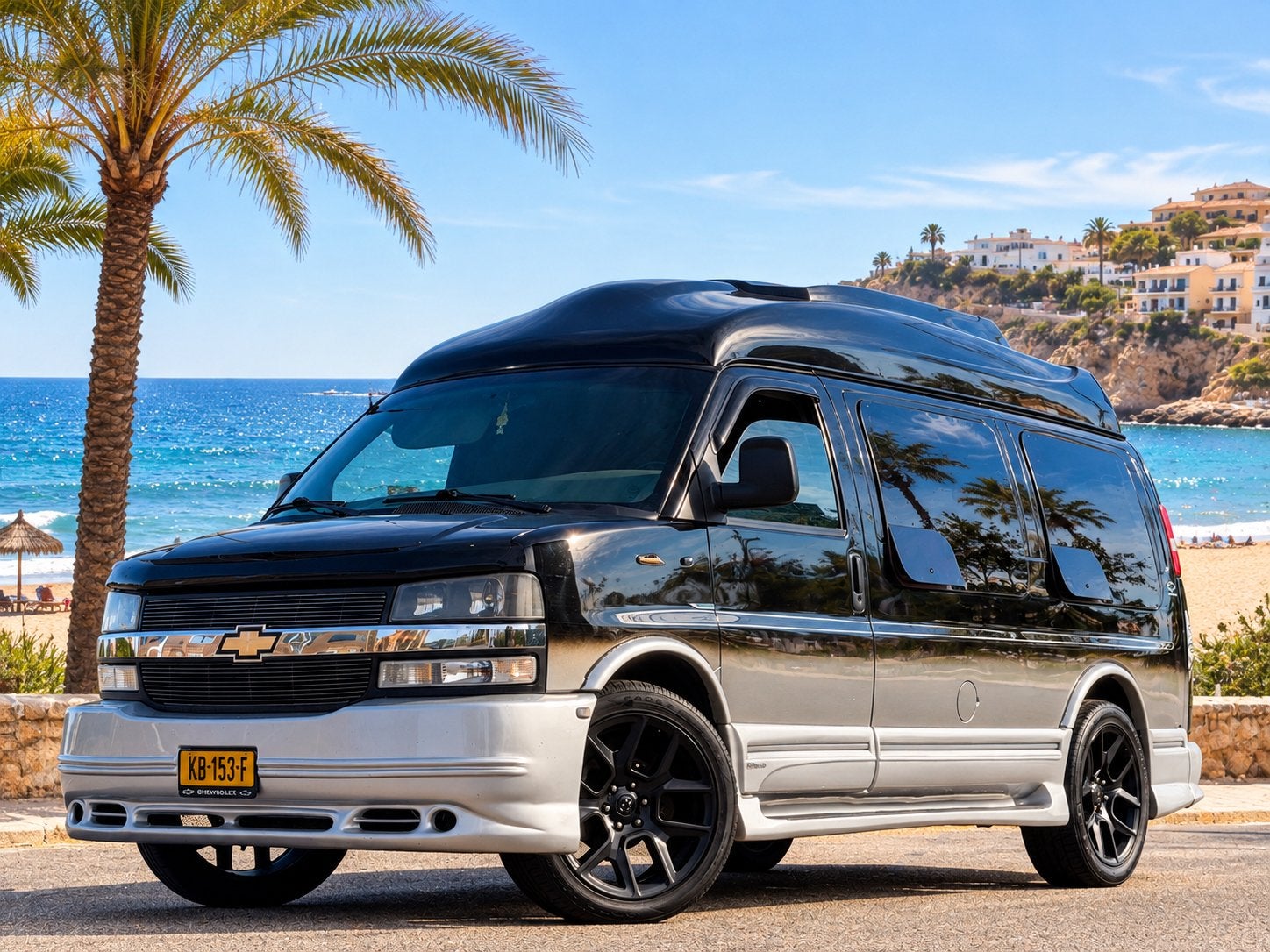 VIP Chevy Van Camper V8 5.3 LPG G3 7pers LWB 22” Smart-TV US, Auto's, Automaat, Achterwielaandrijving, Zwart, Leder