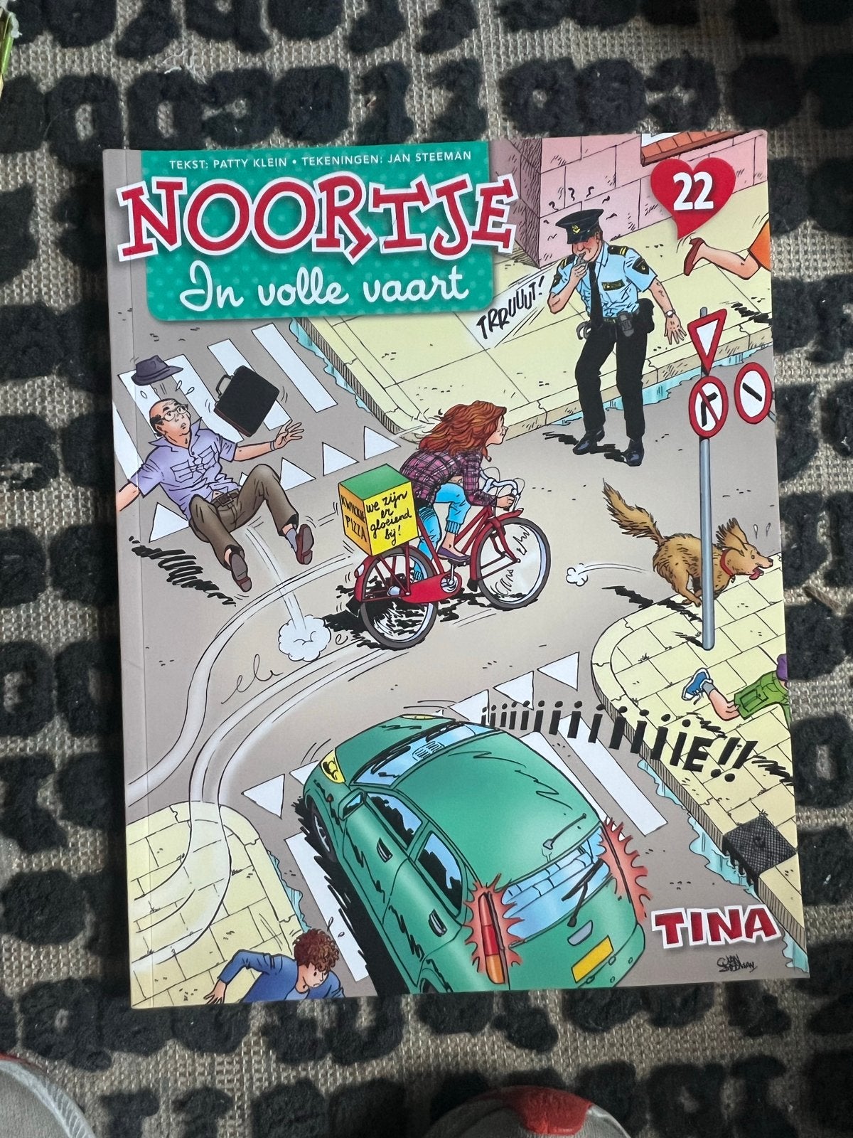 Noortje 22: In volle vaart - Tina stripboek, Eén stripboek, Ophalen of Verzenden, Gelezen