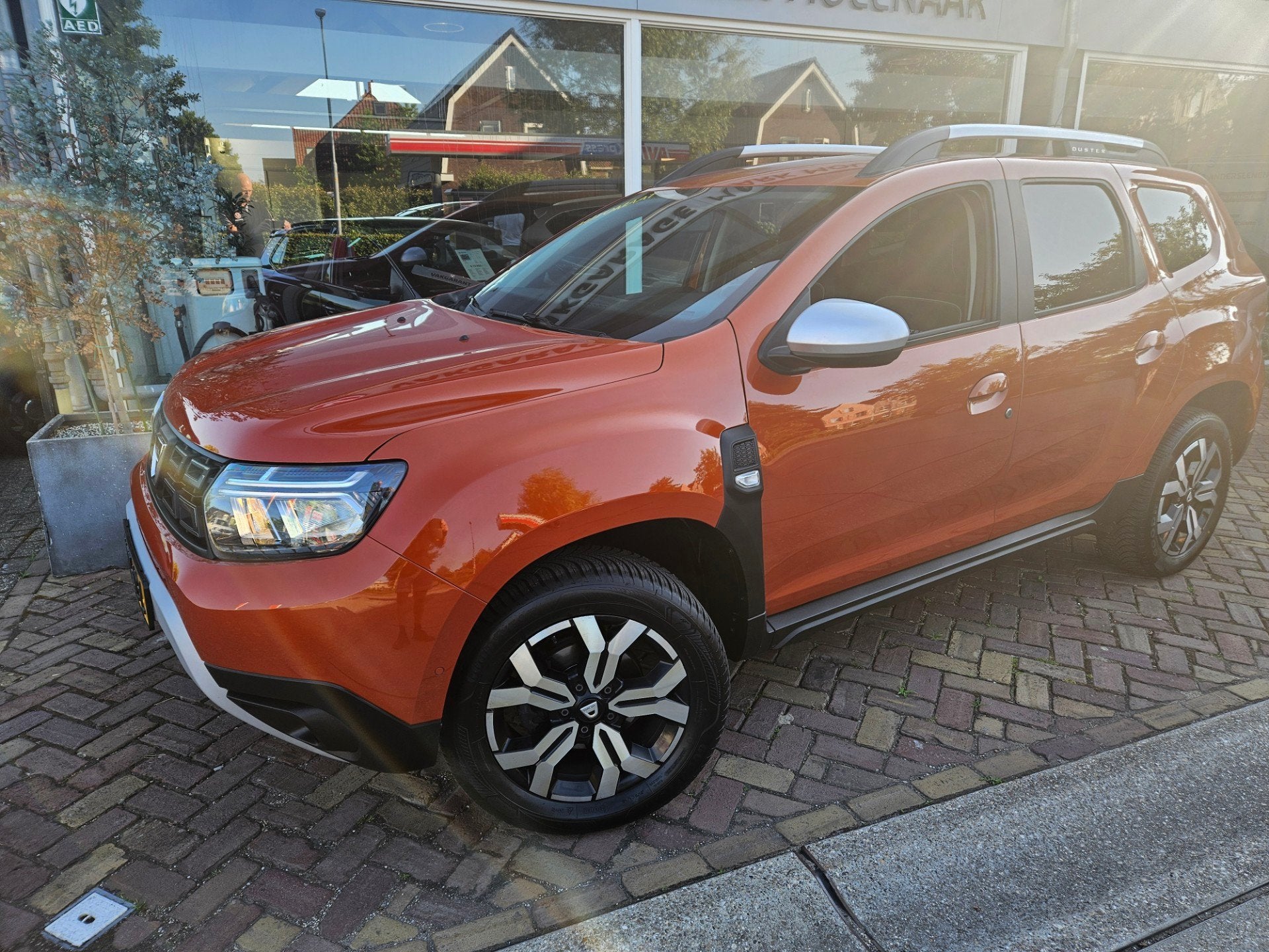 Dacia DUSTER 1.3 TCe Prestigeautomaat,trekhaak,hele leuke au, Auto's, Automatische klimaatregeling, Gebruikt, Euro 6, 665 kg