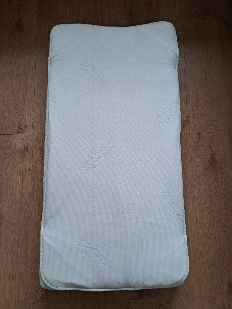 Mooi matras met topper voor baby peuter - zo goed als nieuw, Ophalen, 190 cm of minder, Zo goed als nieuw, Matras