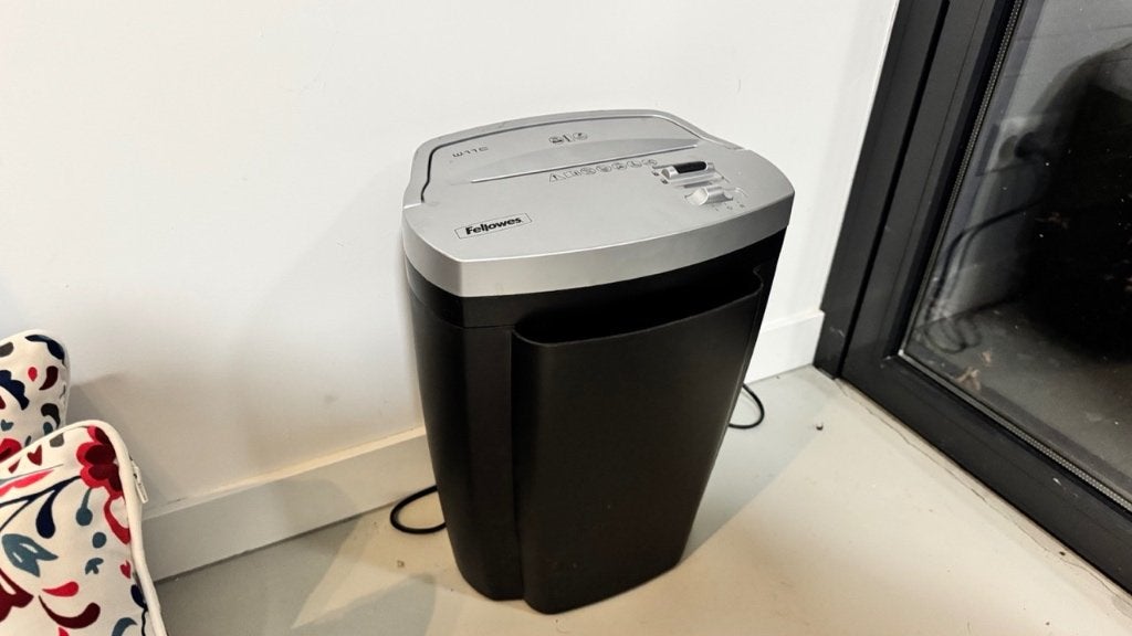 Fellowes W-11C papiervernietiger (extra krachtig, als nieuw), Ophalen, Zo goed als nieuw