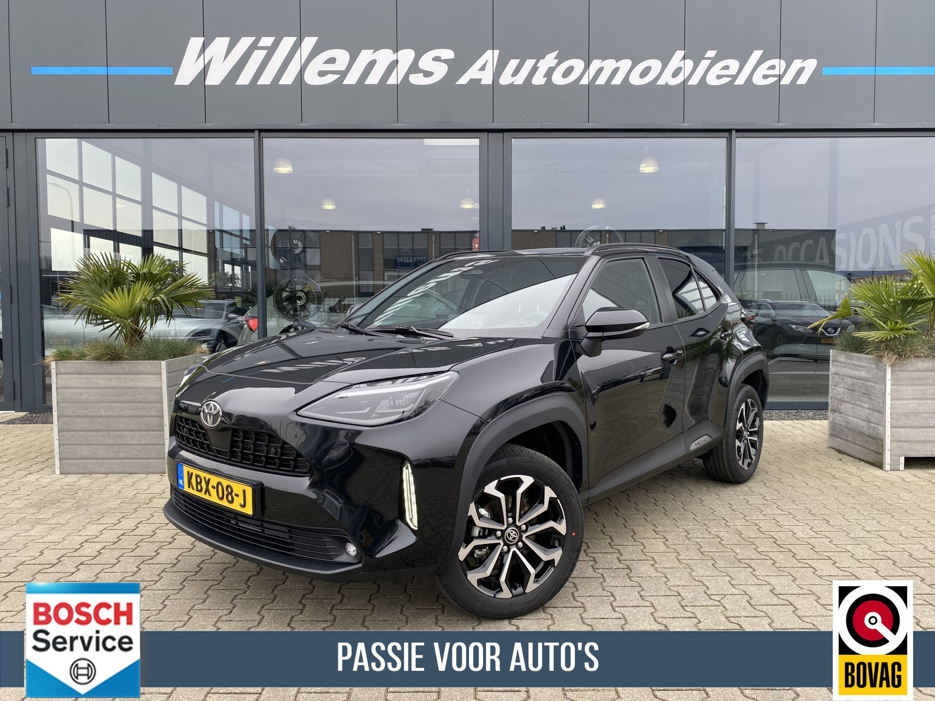 Toyota Yaris Cross 1.5 Hybrid 130 Dynamic Stuur & Stoelverwa, Stof, Met garantie (alle), 1490 cc, Hybride Elektrisch/Benzine